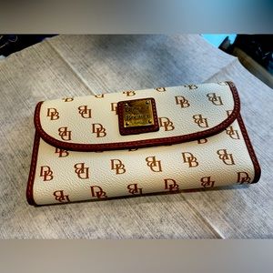 Dooney & Bourke big wallet